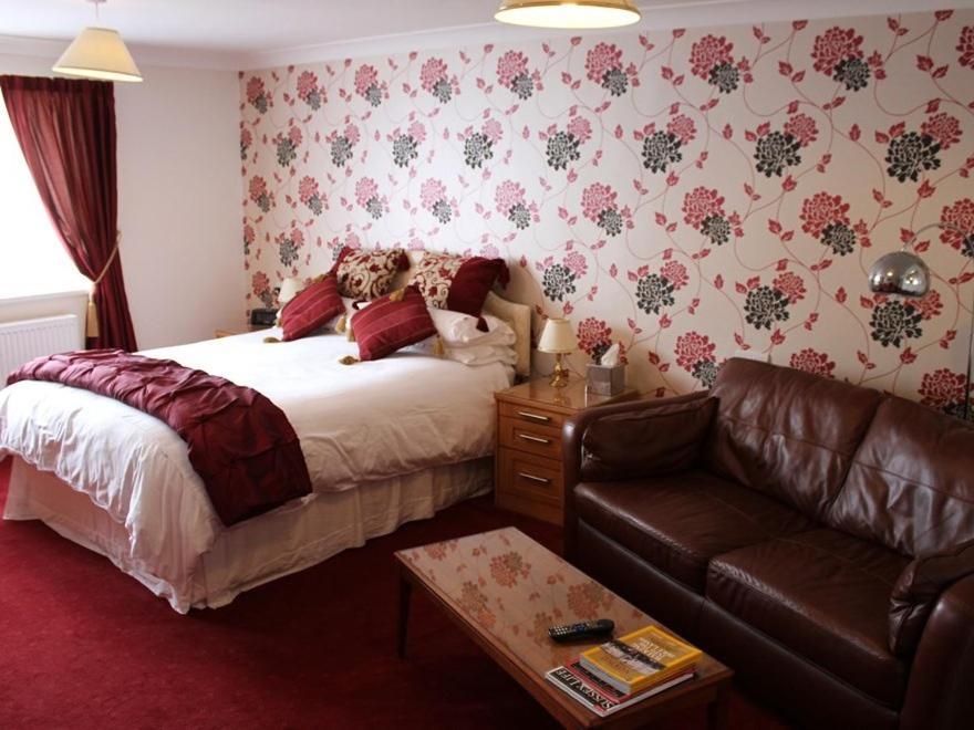 Merton House 4*